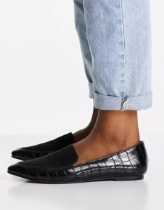 Image of sale on Pointed Flat Loafers In Black