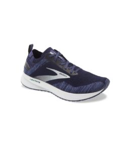 Image of sale on Levitate 4 Running Shoe