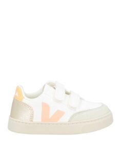 Image of sale on Sneakers