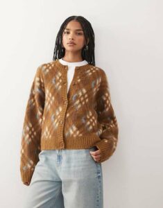 Image of sale on fluffy knit cardigan in brown argyle print