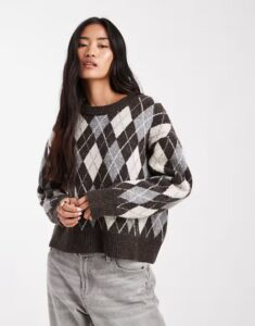 Image of sale on Brushed Knit Sweater In Brown Argyle
