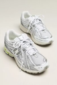 Image of sale on New Balance 1906r Sneakers